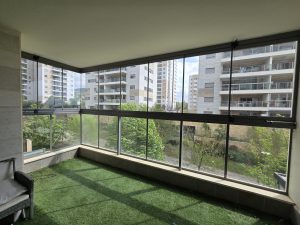 סגירת חורף למרפסת בחיפה